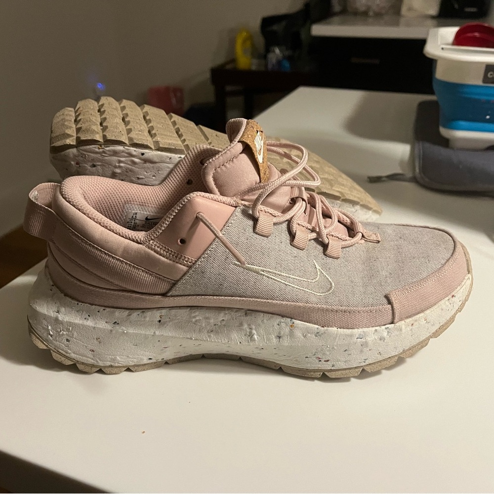 Women’s nike crater remixa pink running shoes